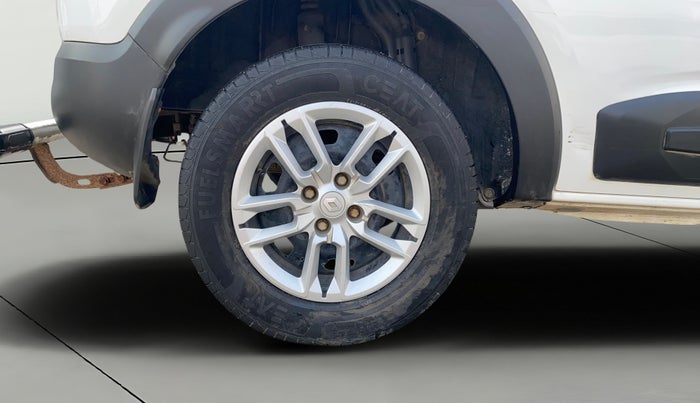 2023 Renault TRIBER RXT, Petrol, Manual, 43,545 km, Right Rear Wheel