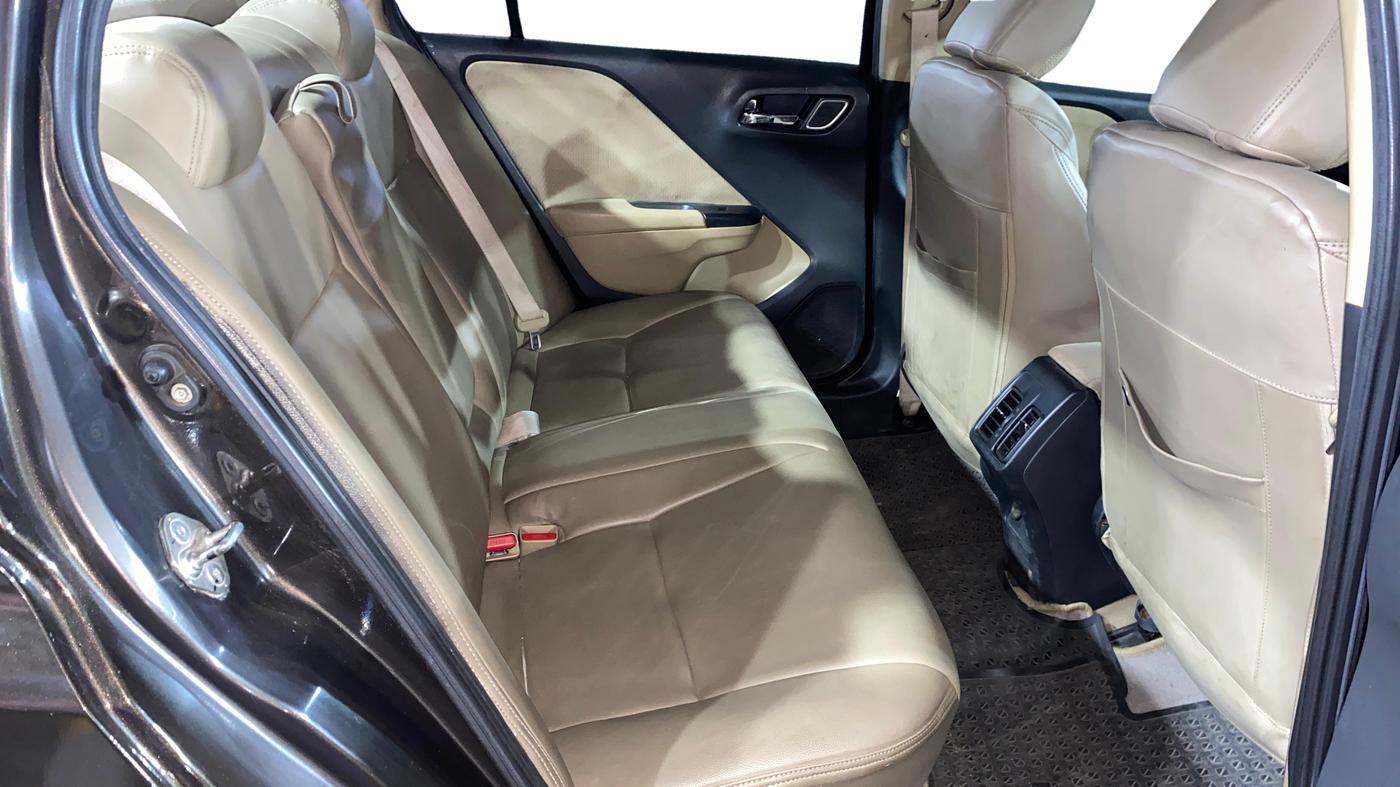 2018 Honda City 1.5L I-VTEC V MT, Petrol, Manual, 50,888 km, Right Side Rear Door Cabin