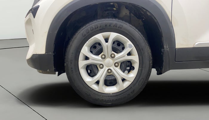 2023 KIA SONET HTE 1.2, Petrol, Manual, 20,761 km, Left Front Wheel