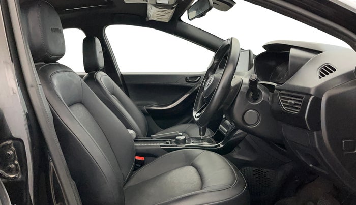 2023 Tata NEXON XZA PLUS LUX SUNROOF DARK PETROL, Petrol, Automatic, 36,470 km, Right Side Front Door Cabin