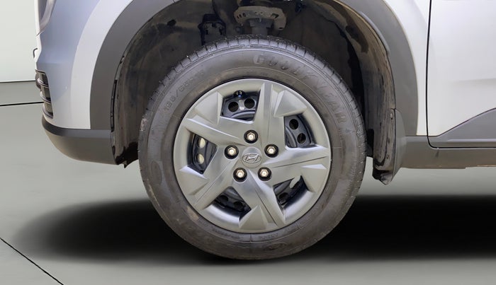 2024 Hyundai VENUE S(O) 1.2, Petrol, Manual, 11,382 km, Left Front Wheel