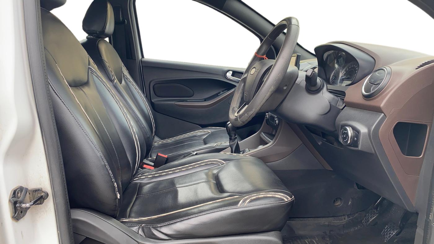 2019 Ford FREESTYLE TITANIUM 1.2 PETROL, Petrol, Manual, 90,734 km, Right Side Front Door Cabin