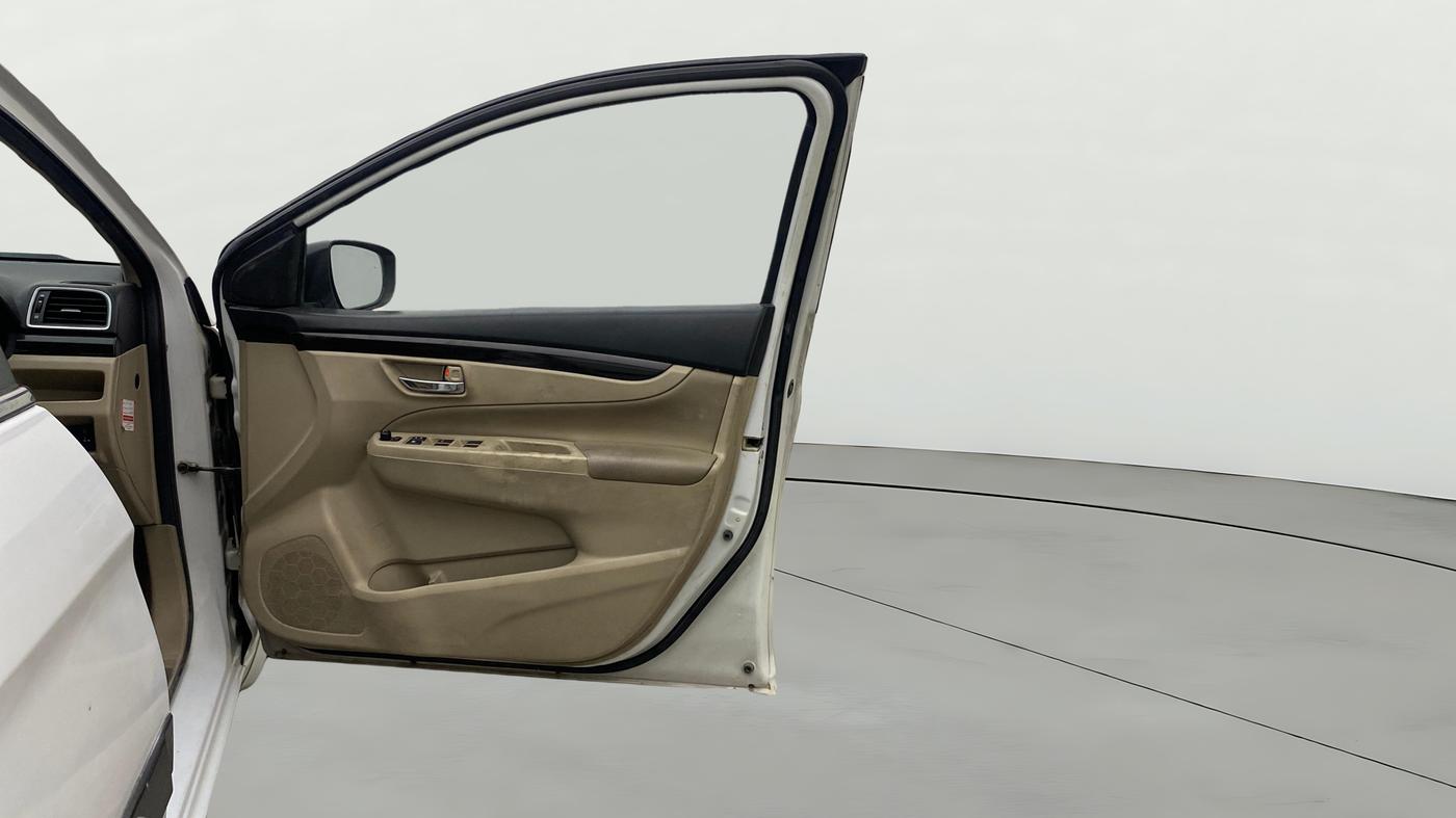 2016 Maruti Ciaz ZXI+ AT, Petrol, Automatic, 65,243 km, RHS Front Door