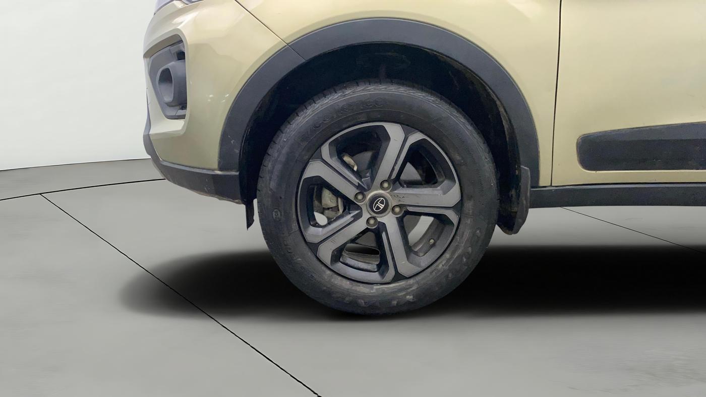 2022 Tata NEXON XZ PLUS PETROL KAZIRANGA, Petrol, Manual, 25,080 km, Left Front Wheel