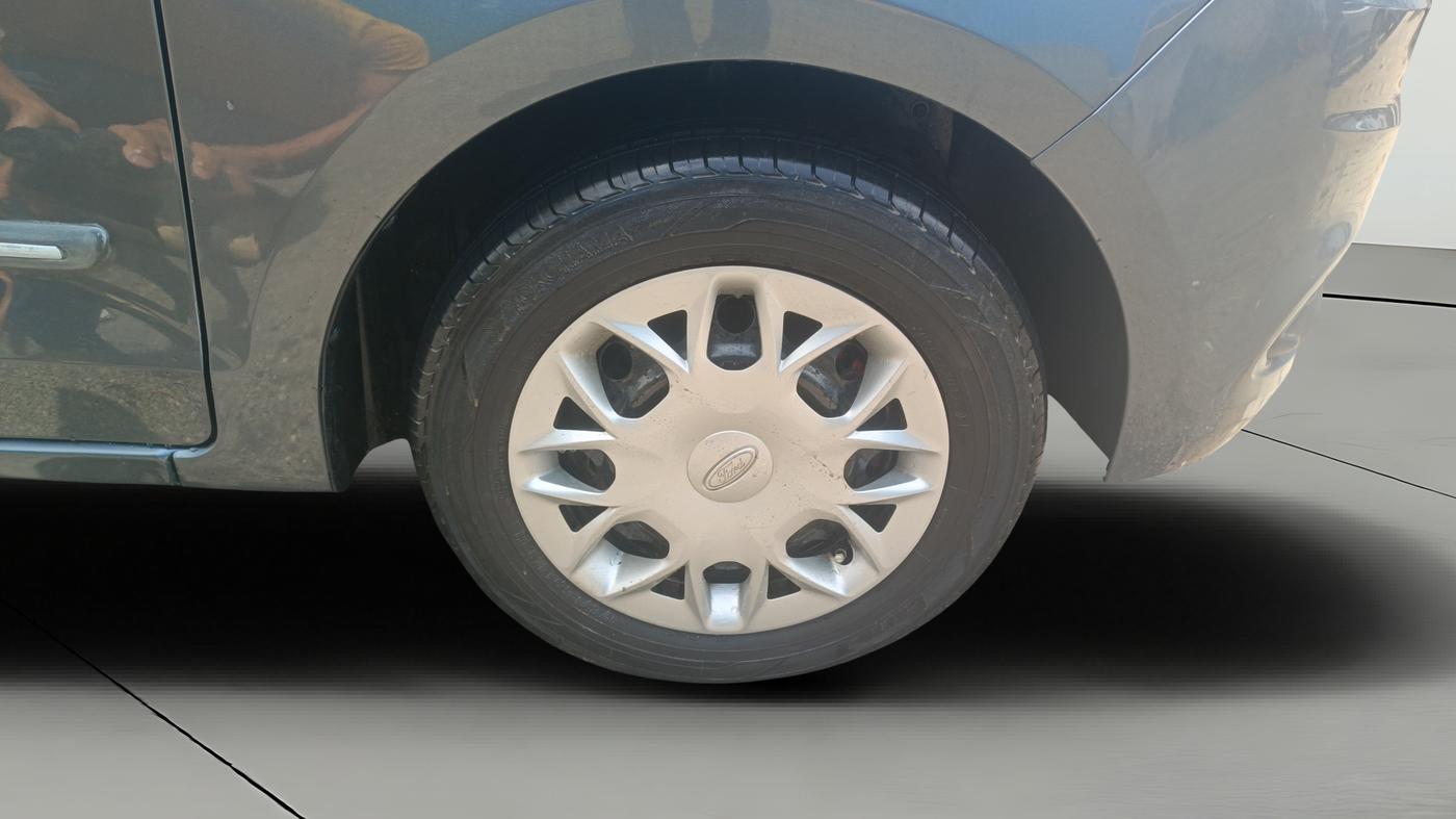 2016 Ford Figo Aspire AMBIENTE 1.2 PETROL, Petrol, Manual, 73,652 km, Right Front Wheel