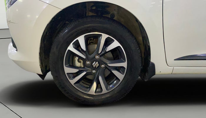 2025 Maruti Swift ZXi Plus AMT, Petrol, Automatic, 13,085 km, Left Front Wheel