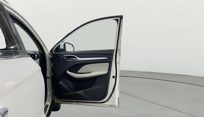 2022 MG ASTOR SHARP EX 1.5 MT, Petrol, Manual, 31,601 km, RHS Front Door