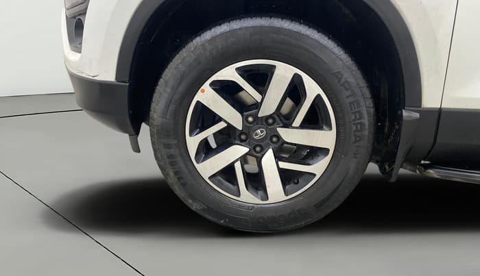 2022 Tata Harrier XZ SUNROOF 2.0L, Diesel, Manual, 60,425 km, Left Front Wheel