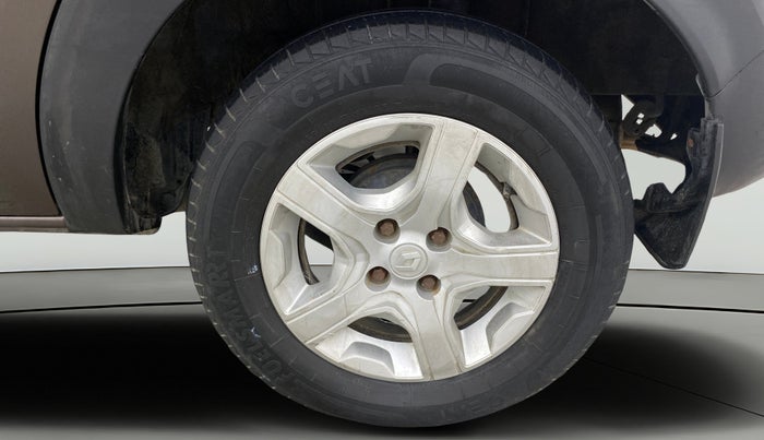 2022 Renault TRIBER RXT, Petrol, Manual, 48,648 km, Left Rear Wheel