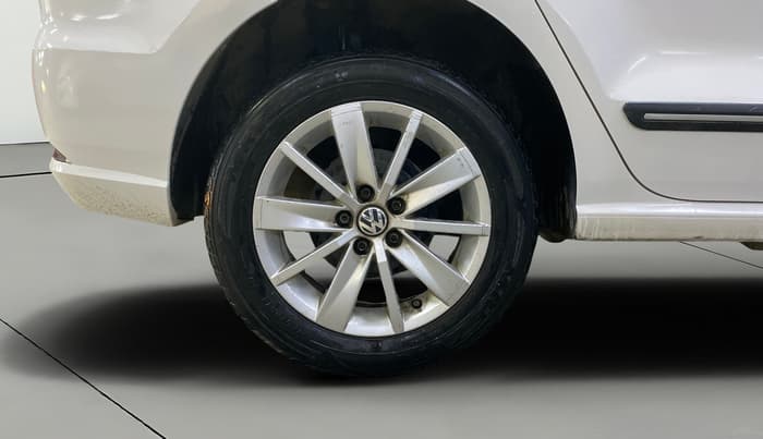 2017 Volkswagen Ameo HIGHLINE1.2L, Petrol, Manual, 53,598 km, Right Rear Wheel