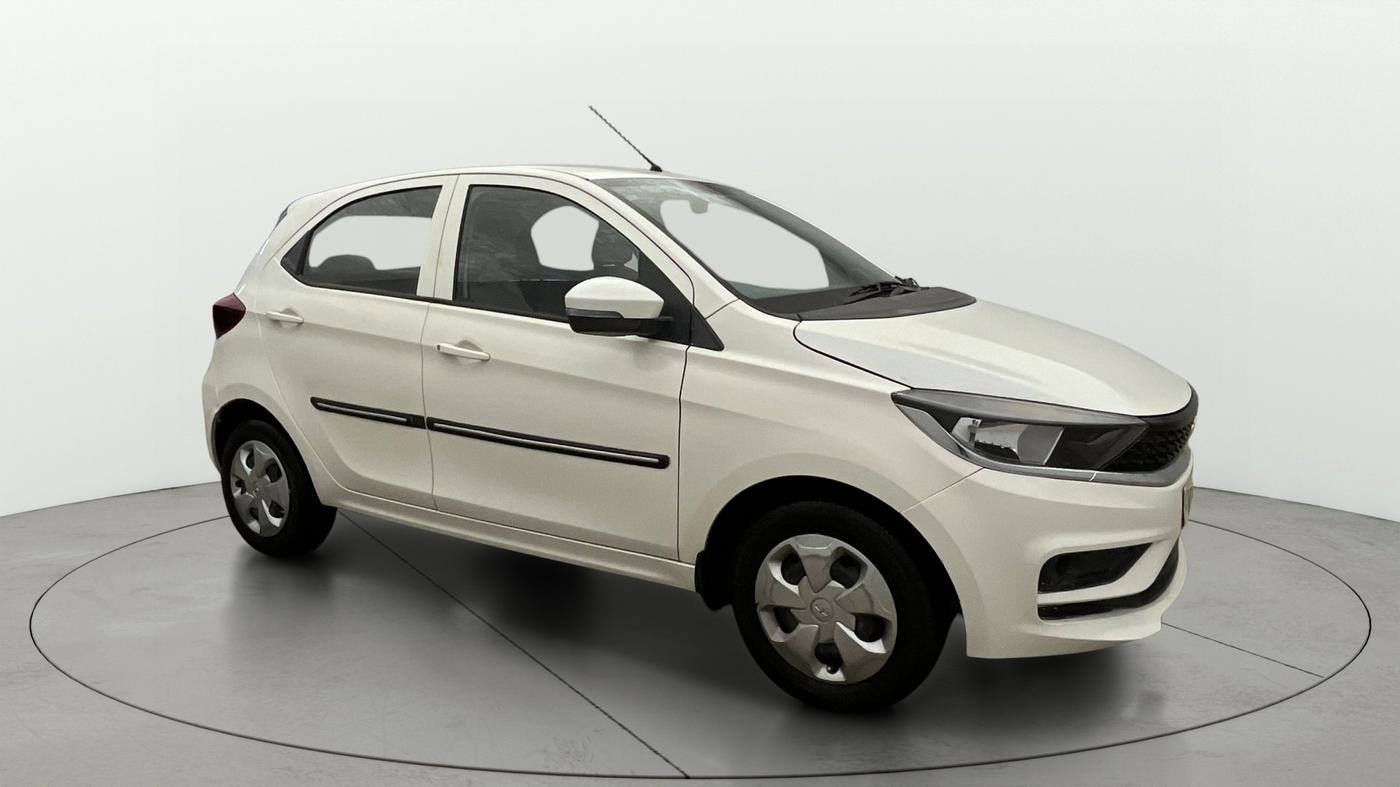 2021 Tata Tiago XT (O) PETROL, Petrol, Manual, 31,998 km, Right Front Diagonal