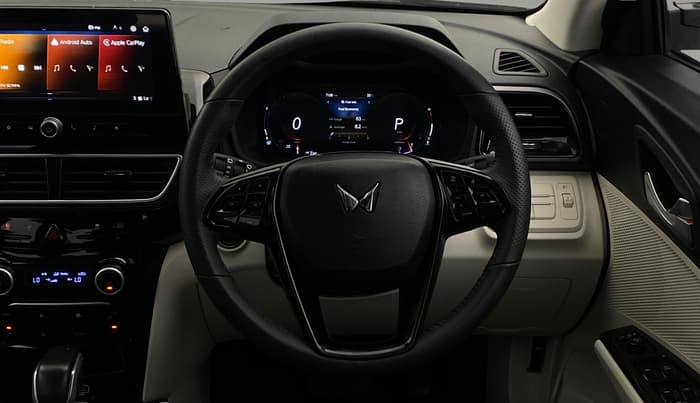 2024 Mahindra XUV 3XO AX5 1.2 L TCMPFI AT, Petrol, Automatic, 12,756 km, Steering Wheel Close Up