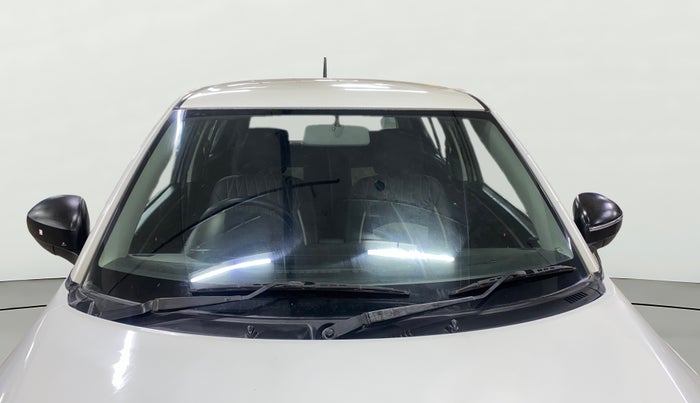 2015 Maruti Swift LXI, Petrol, Manual, 45,310 km, Front Windshield