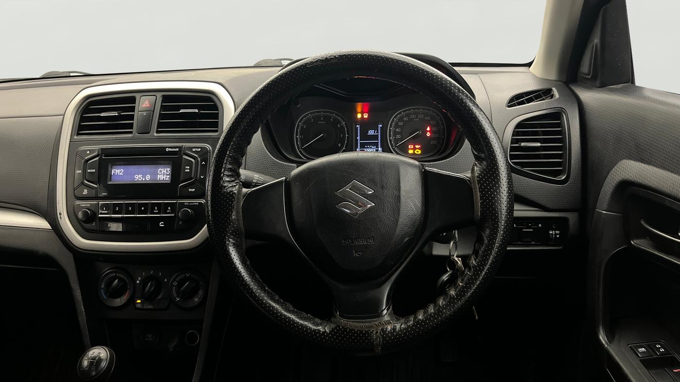 2021 Maruti Vitara Brezza LXI, Petrol, Manual, 73,786 km, Steering Wheel Close Up