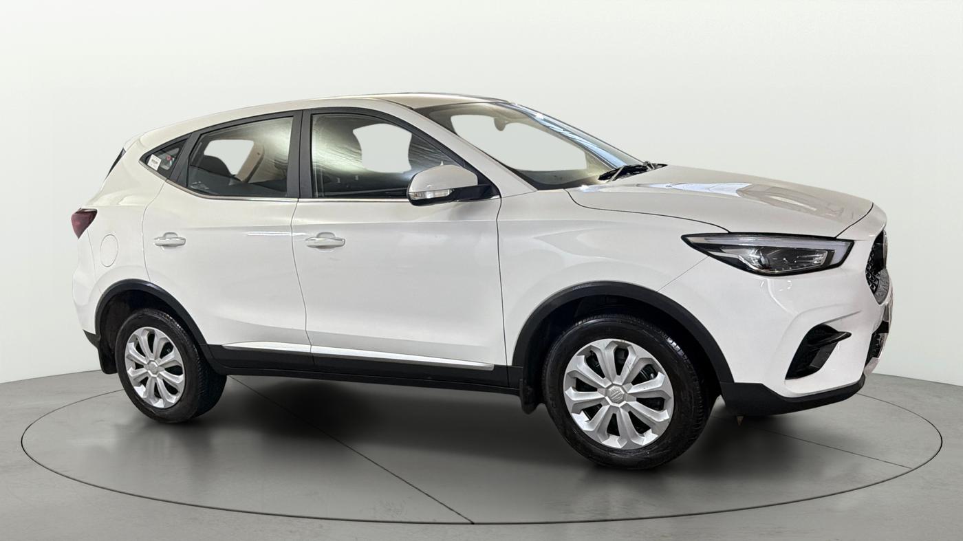 2025 MG ASTOR Sprint 1.5 MT (Ivory), Petrol, Manual, 7,439 km, Right Front Diagonal