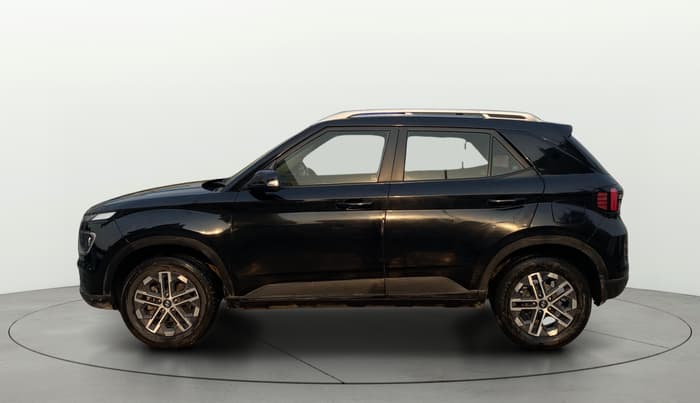 2022 Hyundai VENUE SX 1.5 CRDI, Diesel, Manual, 82,166 km, Left Side