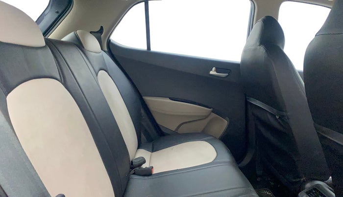 2015 Hyundai Grand i10 SPORTZ 1.2 KAPPA VTVT, Petrol, Manual, 66,688 km, Right Side Rear Door Cabin