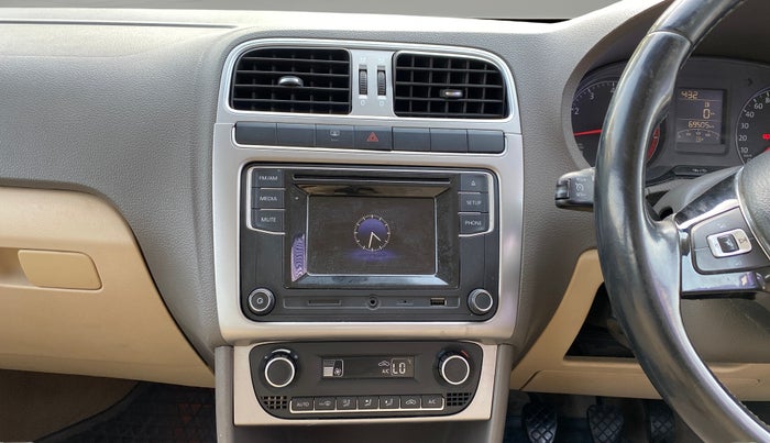 2016 Volkswagen Vento HIGHLINE 1.6 MPI, Petrol, Manual, 69,482 km, Air Conditioner