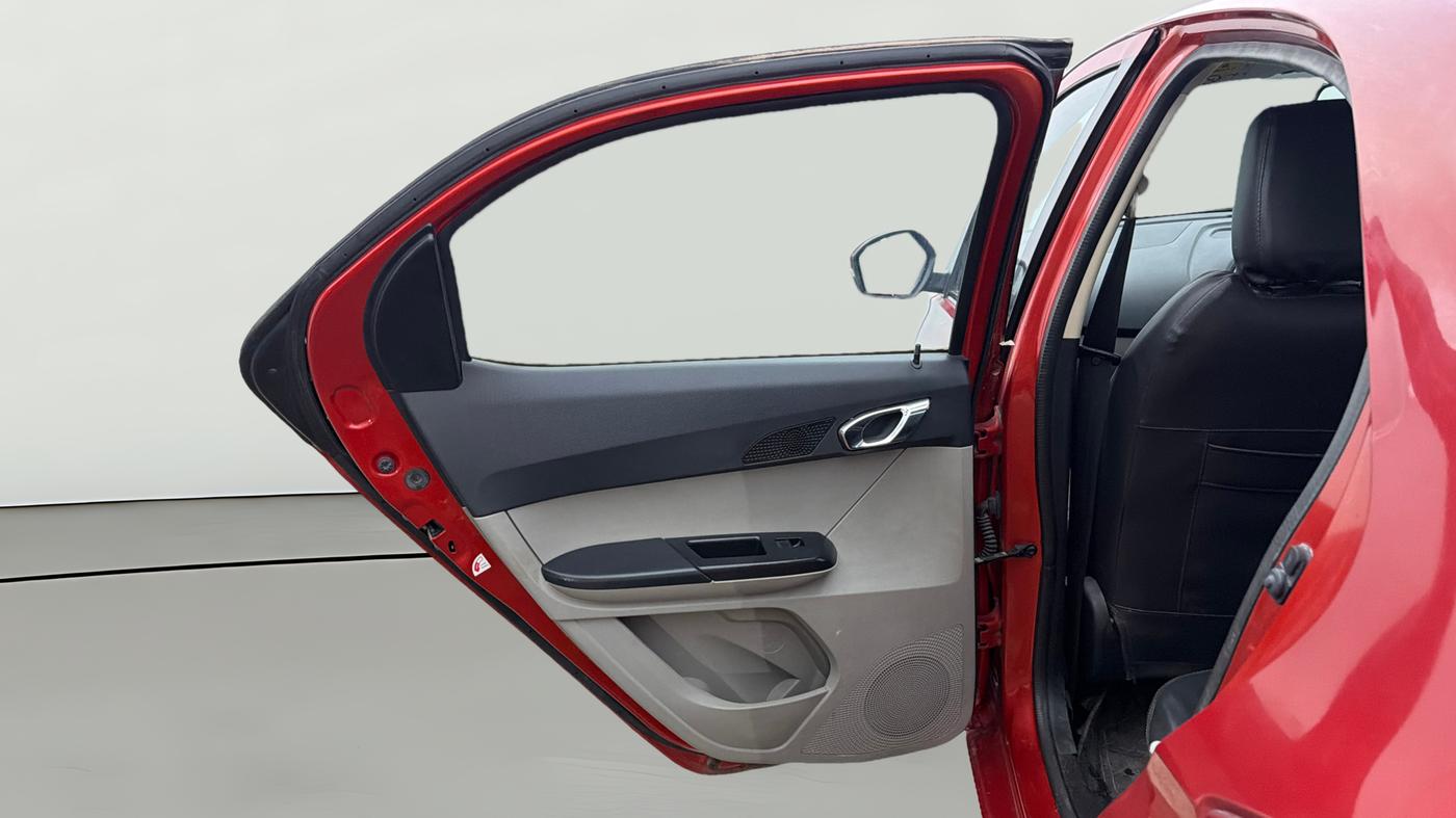 2018 Tata Tiago XZ PETROL, Petrol, Manual, 46,736 km, LHS Rear Door