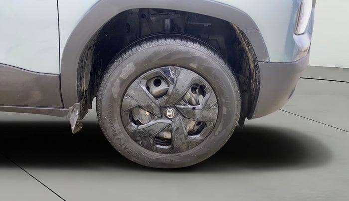 2022 Tata PUNCH ADVENTURE AMT, Petrol, Automatic, 70,590 km, Right Front Wheel