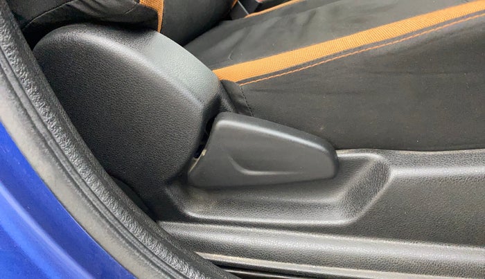 2018 Renault Kwid CLIMBER 1.0 AMT, Petrol, Automatic, 55,646 km, Driver Side Adjustment Panel