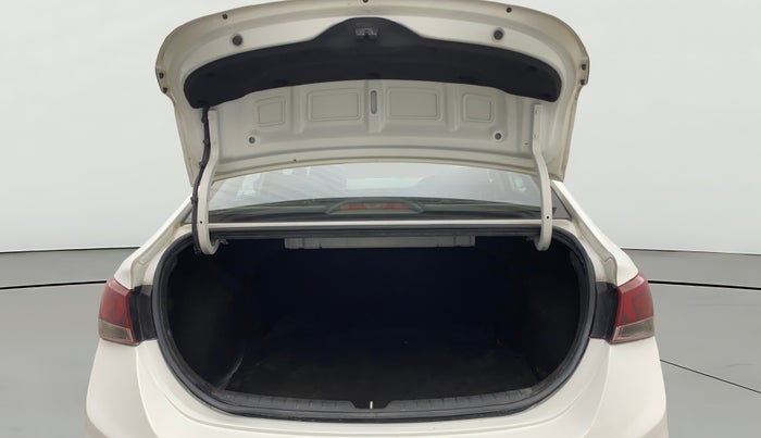 2019 Hyundai Verna 1.6 VTVT SX (O) AT, Petrol, Automatic, 98,649 km, Boot Open Zoomed View