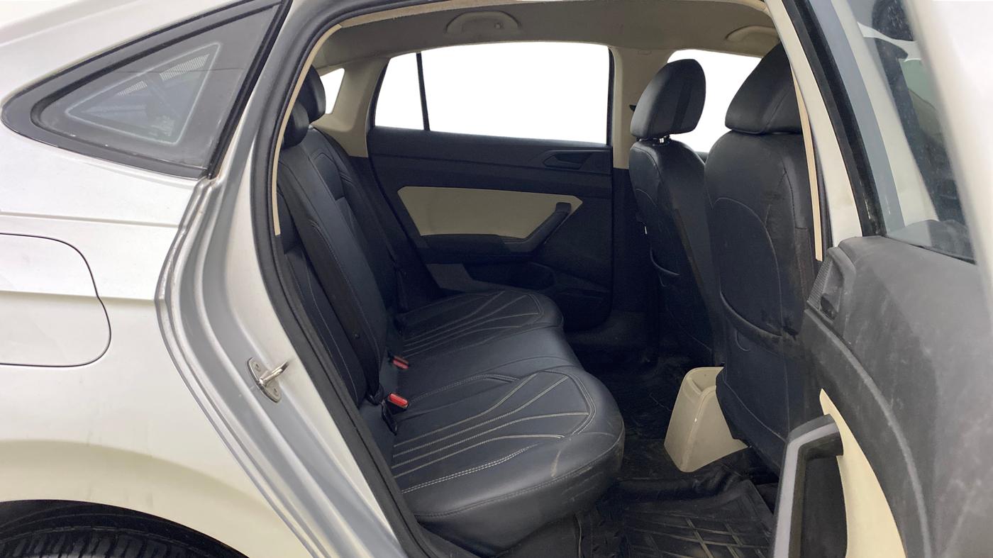 2022 Skoda SLAVIA ACTIVE 1.0L TSI MT, Petrol, Manual, 84,414 km, Right Side Rear Door Cabin