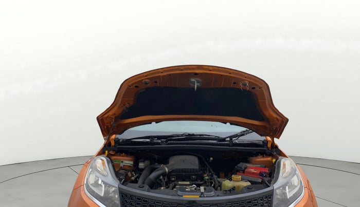 2018 Tata NEXON XM PETROL, Petrol, Manual, 68,828 km, Open Bonet