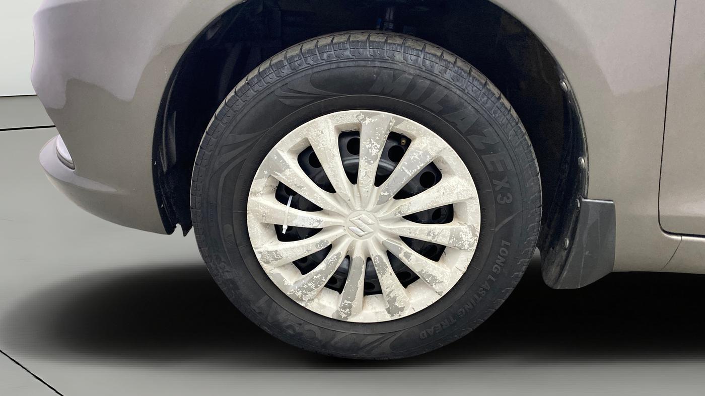 2015 Maruti Swift Dzire VXI, Petrol, Manual, 98,389 km, Left Front Wheel