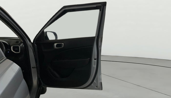 2021 Hyundai VENUE S 1.2, Petrol, Manual, 11,356 km, RHS Front Door