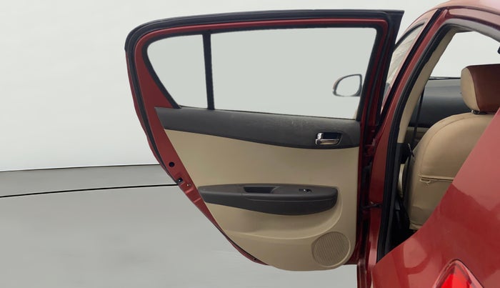 2012 Hyundai i20 SPORTZ 1.2, Petrol, Manual, 1,26,157 km, LHS Rear Door