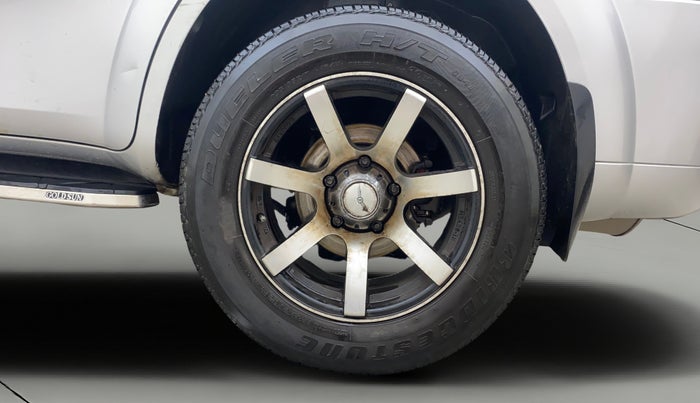 2019 Mahindra XUV500 W5, Diesel, Manual, 39,904 km, Left Rear Wheel