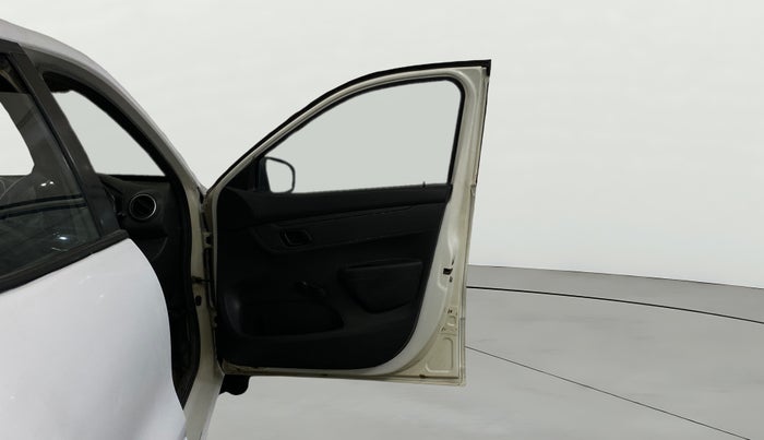 2016 Renault Kwid RXL, Petrol, Manual, 66,721 km, RHS Front Door