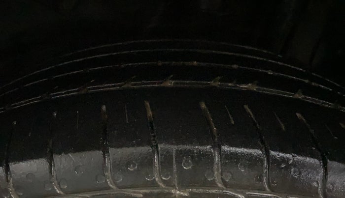 2022 Tata NEXON XM SUNROOF PETROL, Petrol, Manual, 73,700 km, Left Rear Tyre Tread