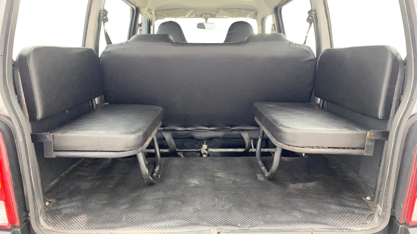 2022 Maruti Eeco 5 STR AC, Petrol, Manual, 28,263 km, Third Seat Row ( optional )