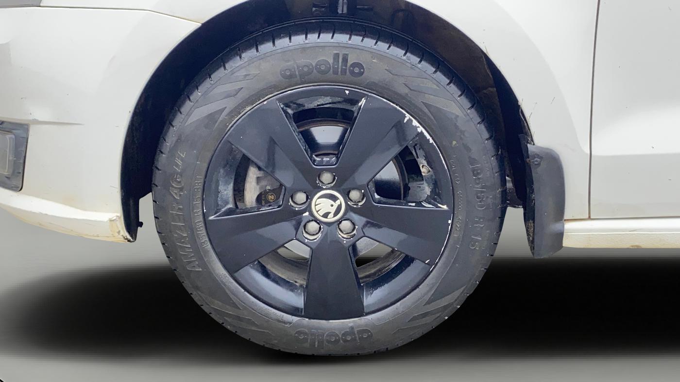 2020 Skoda Rapid AMBITION AT TSI, Petrol, Automatic, 1,16,716 km, Left Front Wheel