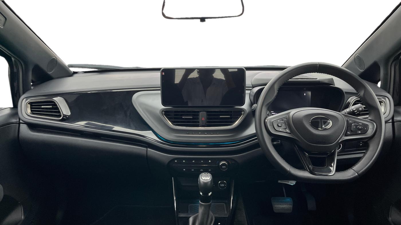 2025 Tata ALTROZ XZA Plus (S) Lux Dark Edition, Petrol, Automatic, 8,019 km, Dashboard