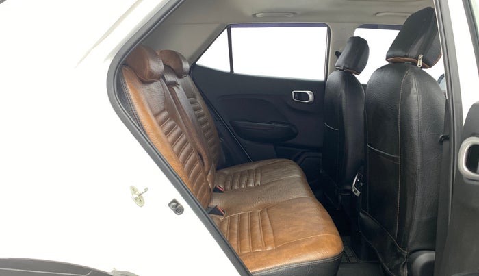 2022 Hyundai VENUE SX 1.0 (O) TURBO IMT, Petrol, Manual, 32,769 km, Right Side Rear Door Cabin