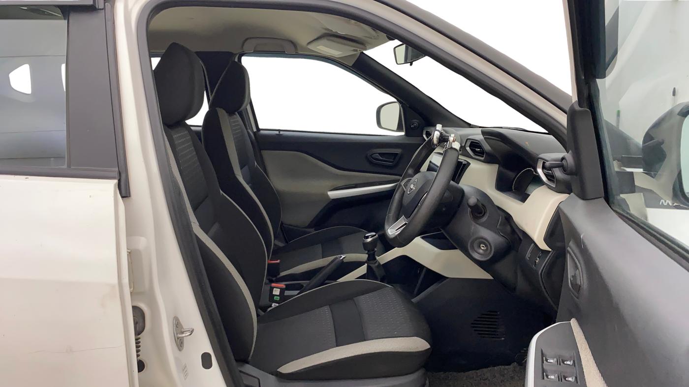 2023 Nissan MAGNITE XE, Petrol, Manual, 12,323 km, Right Side Front Door Cabin