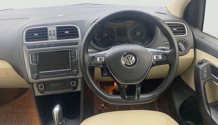 2018 Volkswagen Vento HIGHLINE PLUS 1.5 AT 16 ALLOY, Diesel, Automatic, 57,330 km, Steering Wheel Close Up
