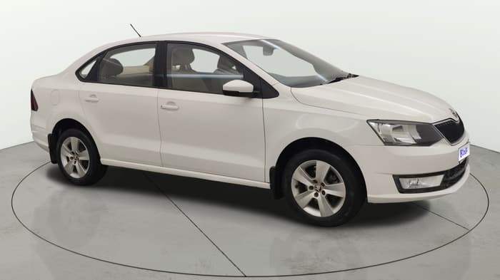 2017 Skoda Rapid AMBITION 1.6 MPI MT, Petrol, Manual, 43,118 km, Right Front Diagonal