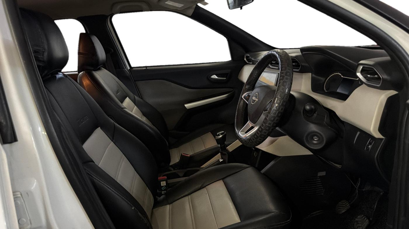2021 Nissan MAGNITE XL, Petrol, Manual, 65,771 km, Right Side Front Door Cabin