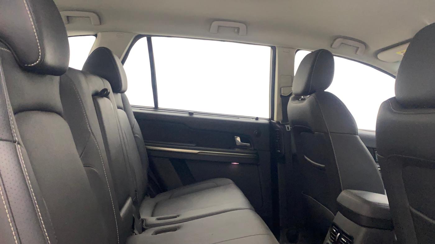 2018 Tata Hexa XTA 4X2 7 STR, Diesel, Automatic, 91,082 km, Right Side Rear Door Cabin