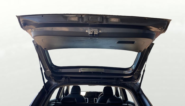 2021 KIA SONET HTX 1.0 IMT, Petrol, Manual, 52,216 km, Boot Door Open