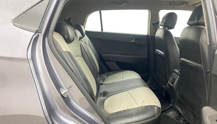 2016 Hyundai Creta SX PLUS 1.6 PETROL, Petrol, Manual, 80,133 km, Right Side Rear Door Cabin