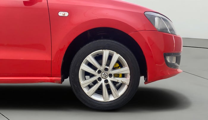 2013 Volkswagen Polo HIGHLINE DIESEL, Diesel, Manual, 1,47,745 km, Right Front Wheel