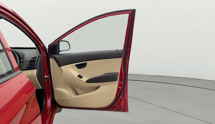 2017 Hyundai Eon ERA PLUS (O), Petrol, Manual, 33,154 km, RHS Front Door