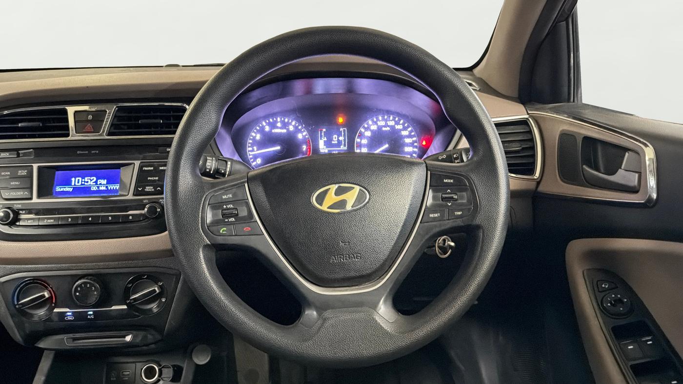 2016 Hyundai Elite i20 MAGNA 1.2, Petrol, Manual, 75,629 km, Steering Wheel Close Up