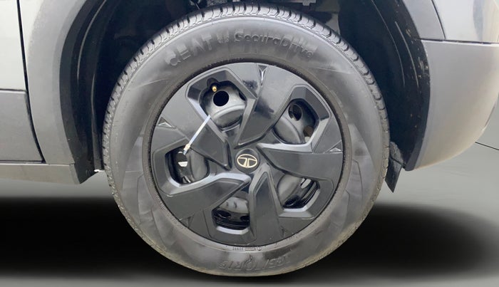 2023 Tata PUNCH ADVENTURE AMT, Petrol, Automatic, 21,982 km, Right Front Wheel