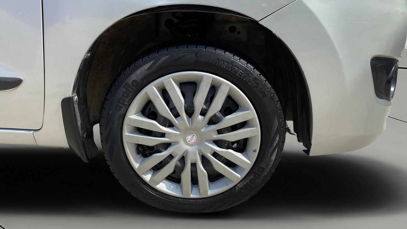 2017 Maruti Wagon R 1.0 VXI AMT, Petrol, Automatic, 79,458 km, Right Front Wheel